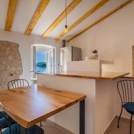 Apartmani Kraj Mora Cres Luaran gambar