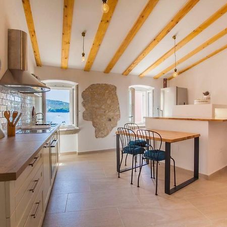 Apartmani Kraj Mora Cres Luaran gambar