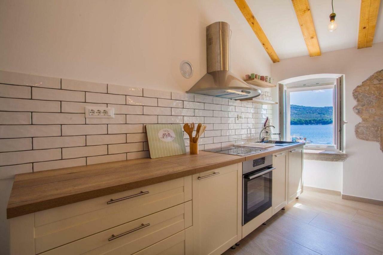 Apartmani Kraj Mora Cres Luaran gambar